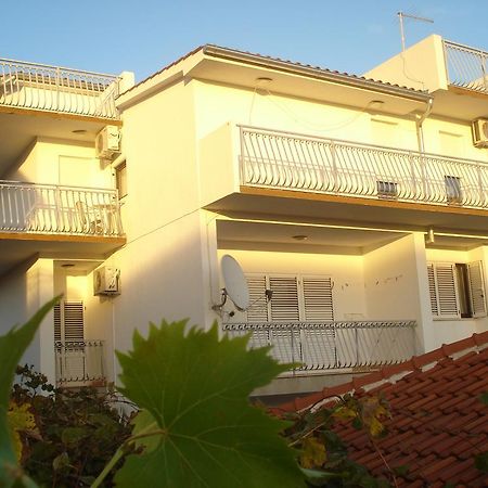 Apartments Nikolas โวดีเซ ภายนอก รูปภาพ