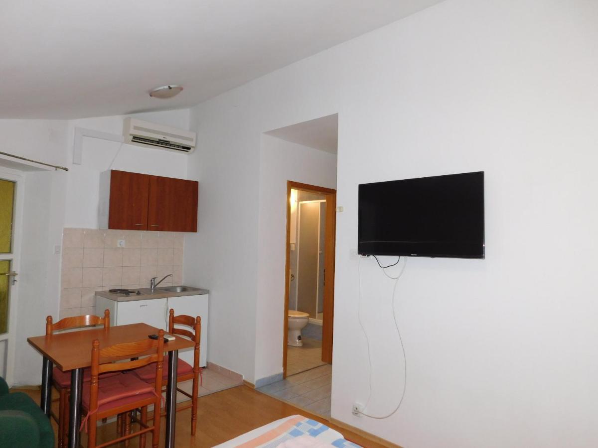 Apartments Nikolas โวดีเซ ภายนอก รูปภาพ