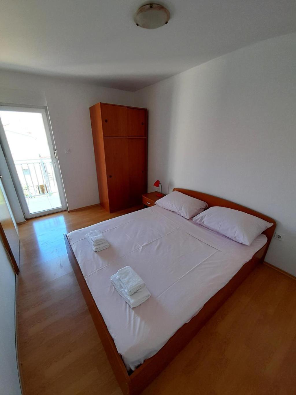 Apartments Nikolas โวดีเซ ภายนอก รูปภาพ