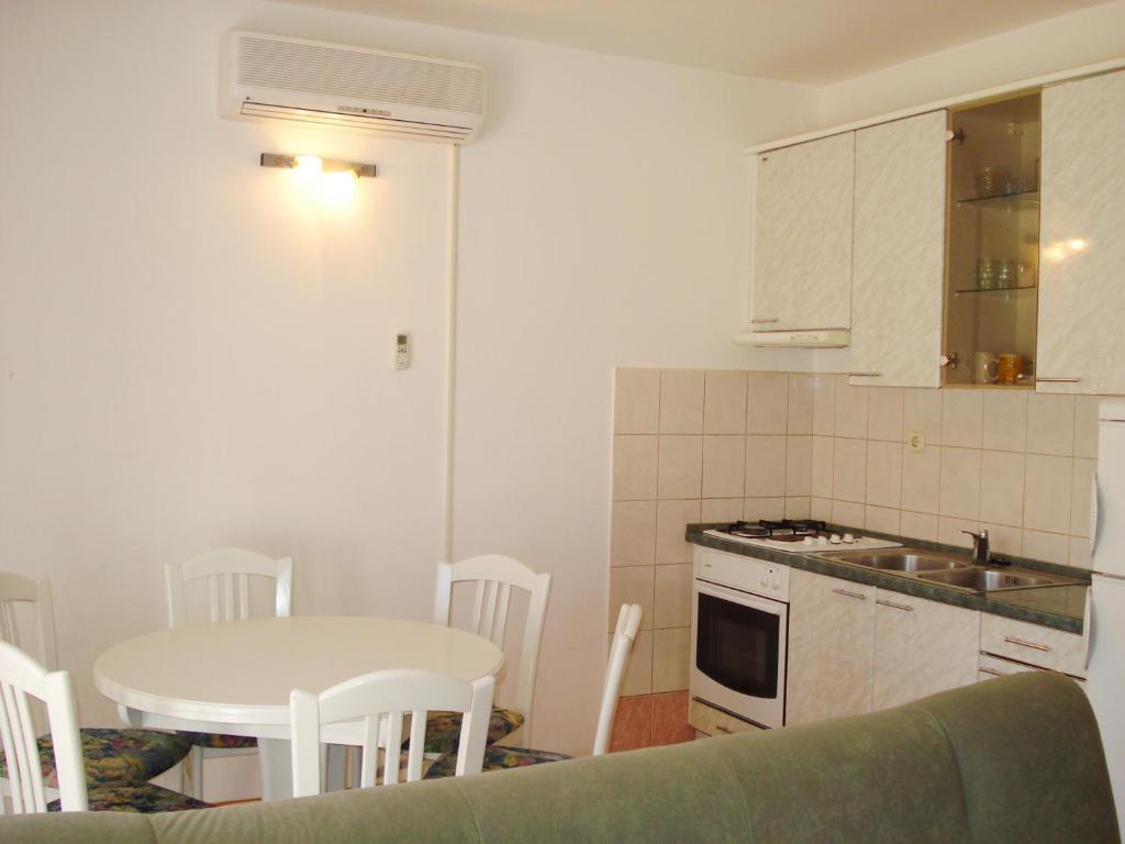 Apartments Nikolas โวดีเซ ห้อง รูปภาพ