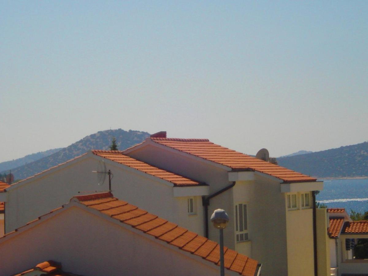 Apartments Nikolas โวดีเซ ภายนอก รูปภาพ